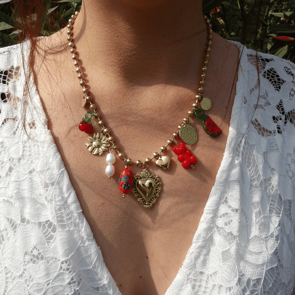 COLLIER SAINA